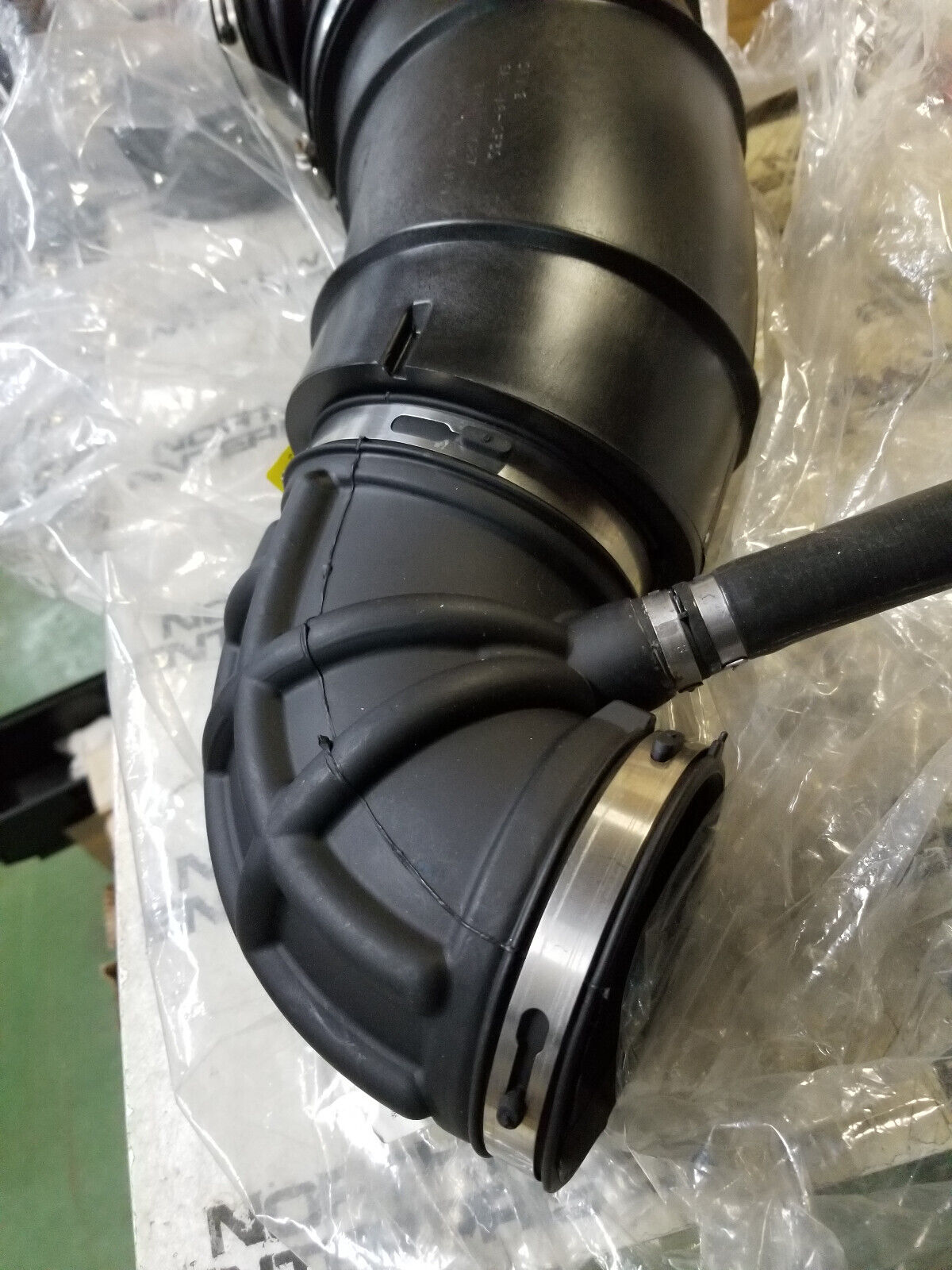 NEW 13-18 Dodge 6.7 Cummins Diesel RAM Air Intake Cleaner Duct  53032944AL