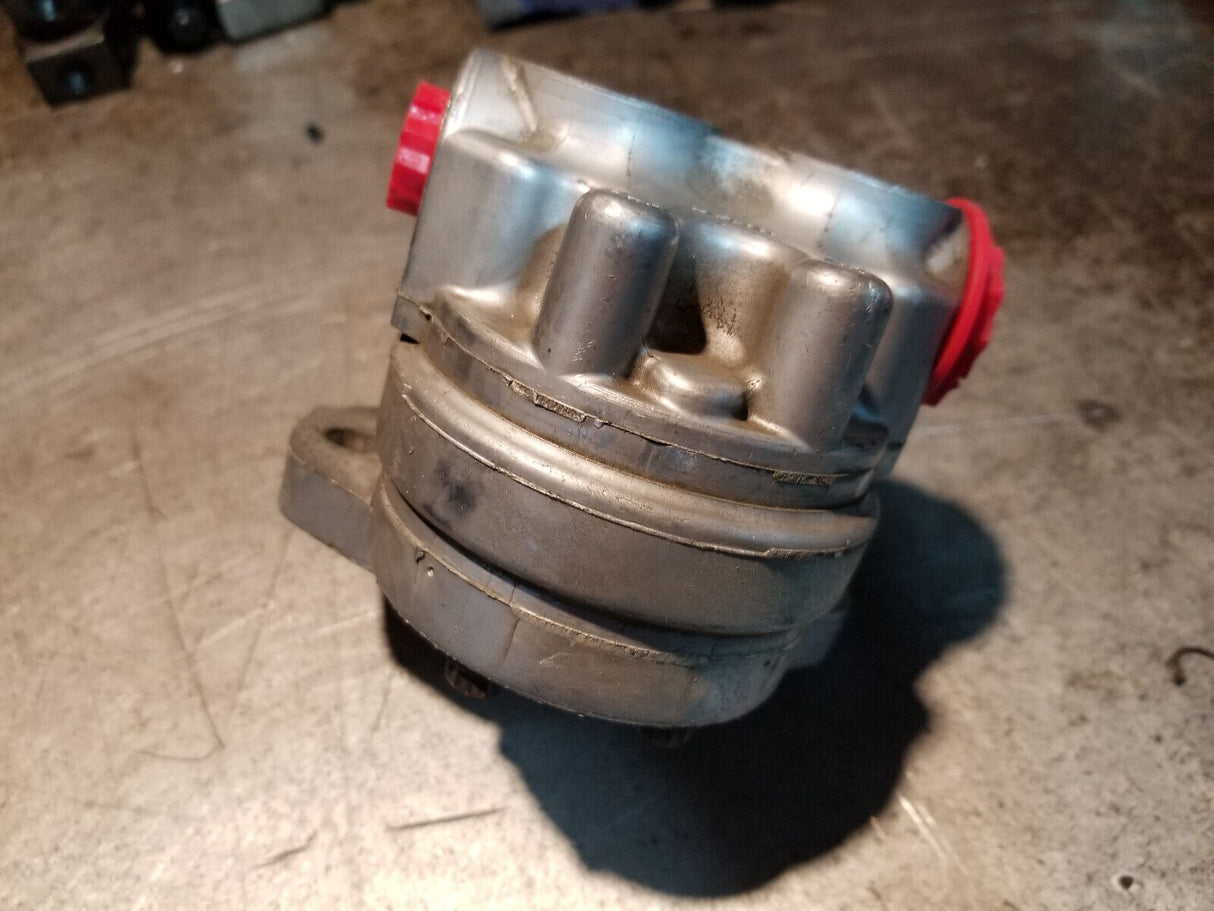 Eaton 26005-RZC Series 26 Gear Pump 1.3125" Inlet 0.875" Outlet Aluminum NEW