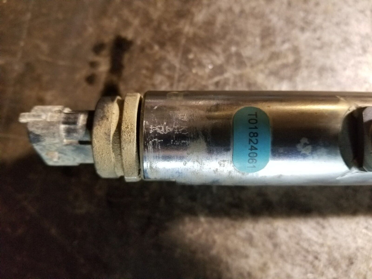 011 2011-2015 Duramax LML High Pressure Fuel Rail 12651989 12611872