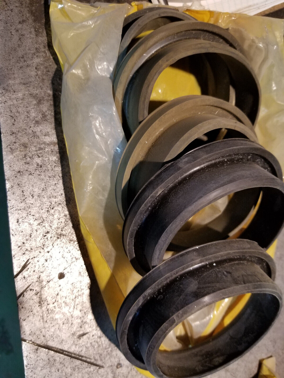 LOT OF 5PC - 6I-2435 CATERPILLAR Genuine OEM 80mm Inner Diameter Radiator Spacer