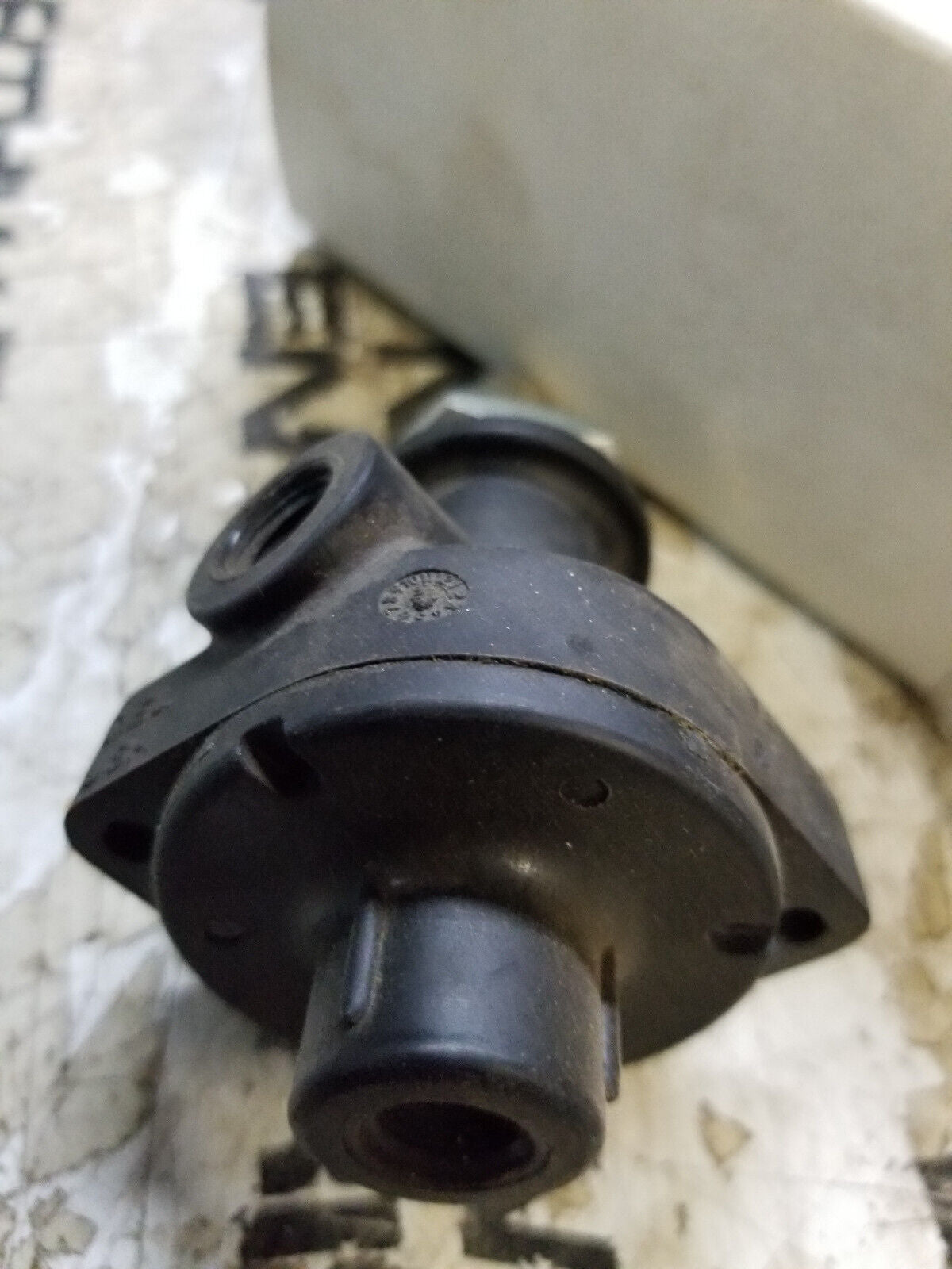 Push-Pull Parking Brake Dash Valve-Replaces Midland/Haldex KN20021 H-30158