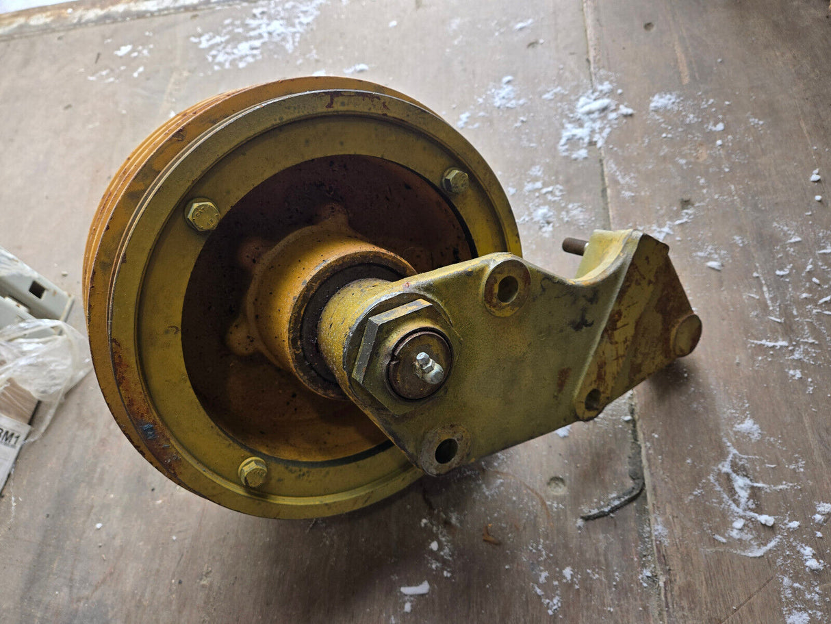 Caterpillar  9S4479 Bracket 9s-4479 pulley belt 268868
