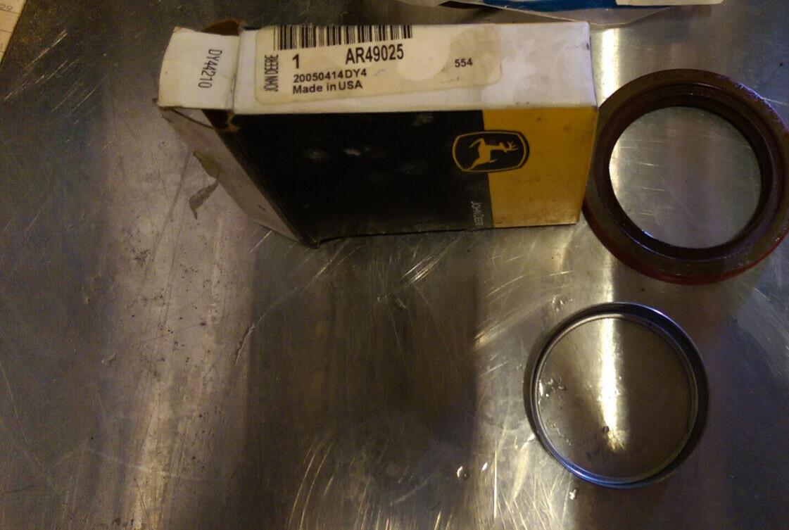 AR49025 JOHN DEERE SEAL KIT