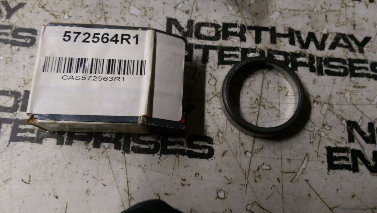 CASE BEARING CUP 572564R1