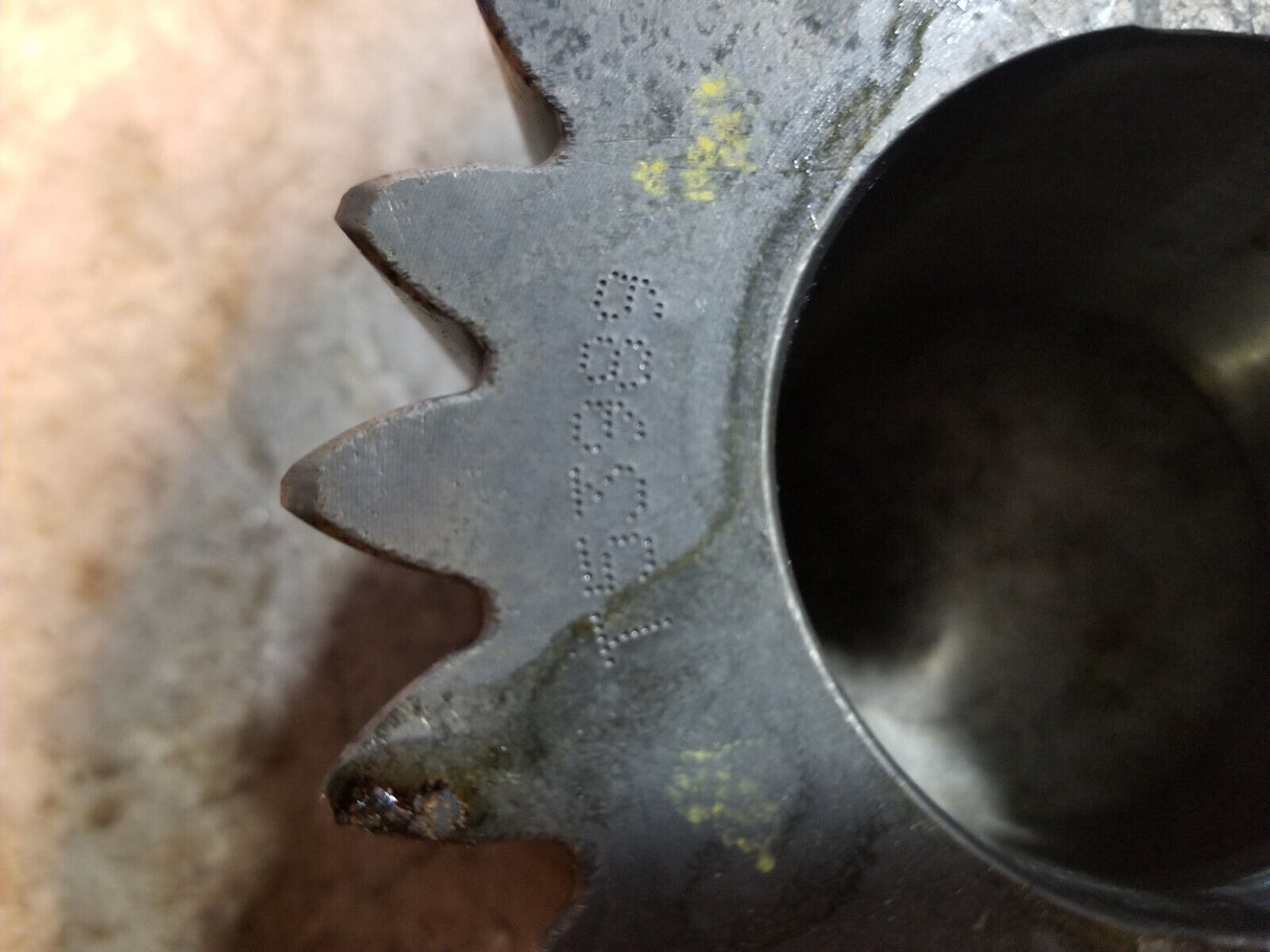 JOHN DEERE T53989 GEAR REF32