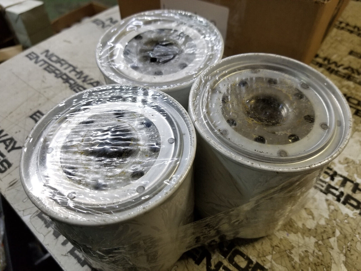 LOT OF 3PC - Donaldson Lube Filter Spin-on Full Flow- P550008