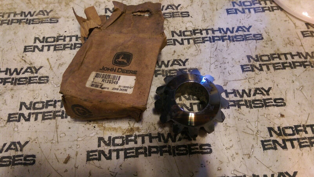 John Deere Pinion - R120349
