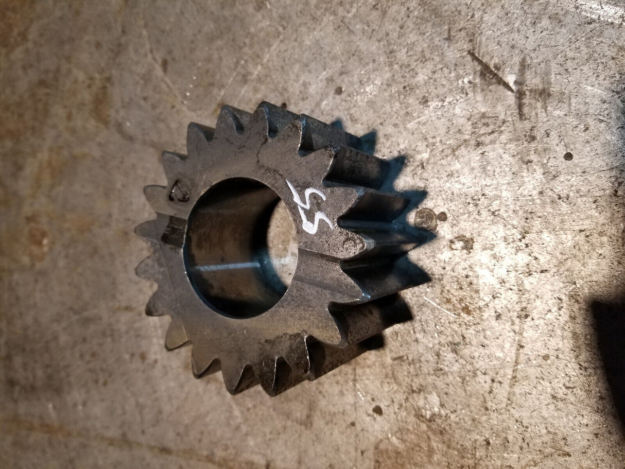 JOHN DEERE T53989 GEAR REF55