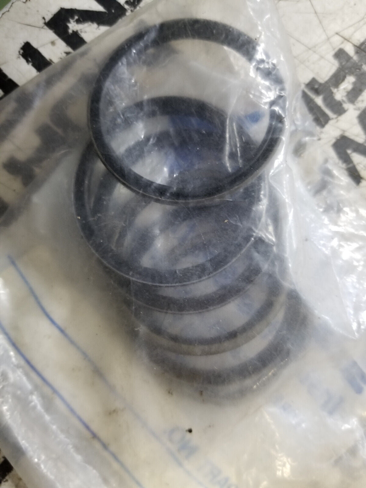 LOT OF 5 SEALS - 9184305400: Cat Towmotor Forklift SEAL - OIL CT91843-05400
