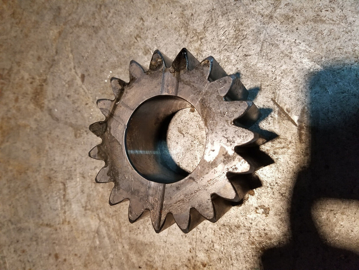 JOHN DEERE T53989 GEAR REF55