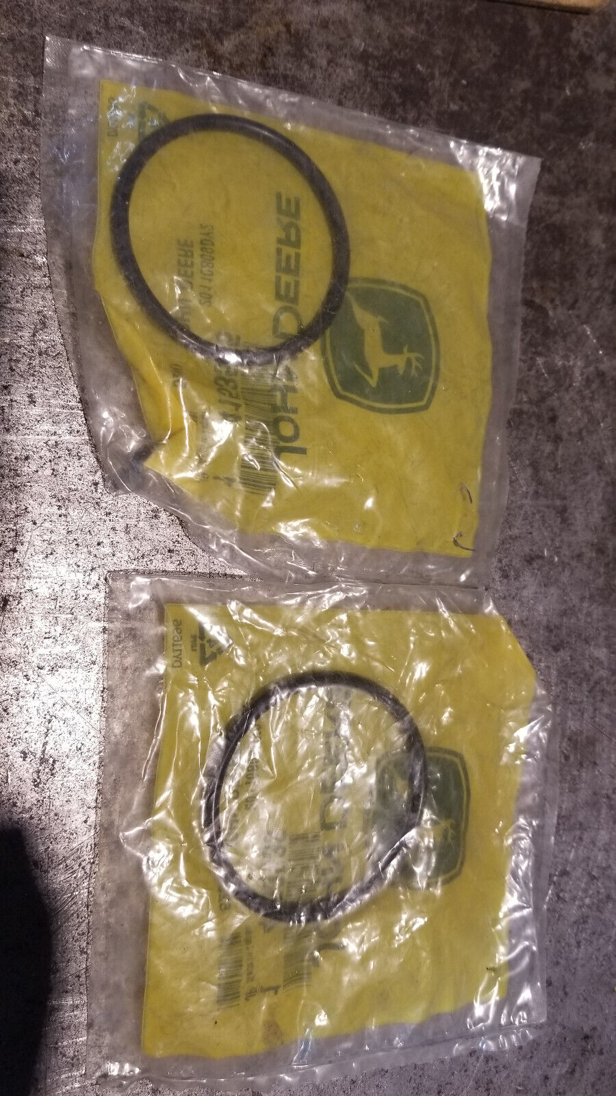 4153535 JOHN DEERE LOT OF 2 PIECES