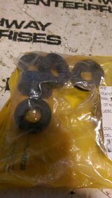 CATERPILLAR 8E6259 LOT OF 5 RETAINERS AS SHOWN
