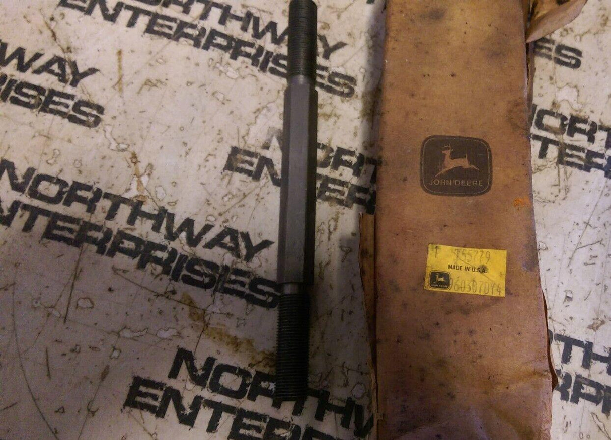 T55779 John Deere STUD