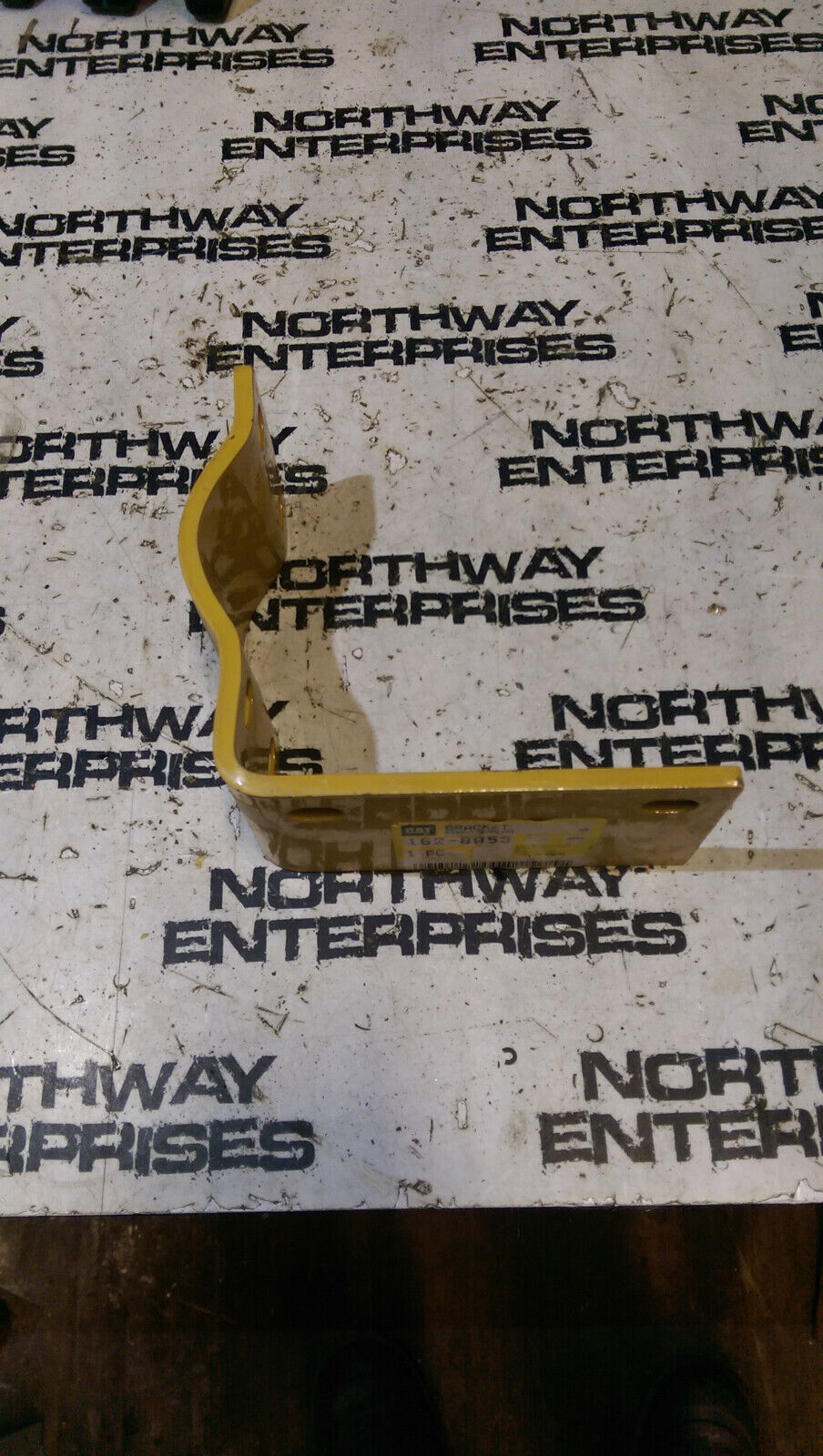 Cat 162-8053 BRACKET