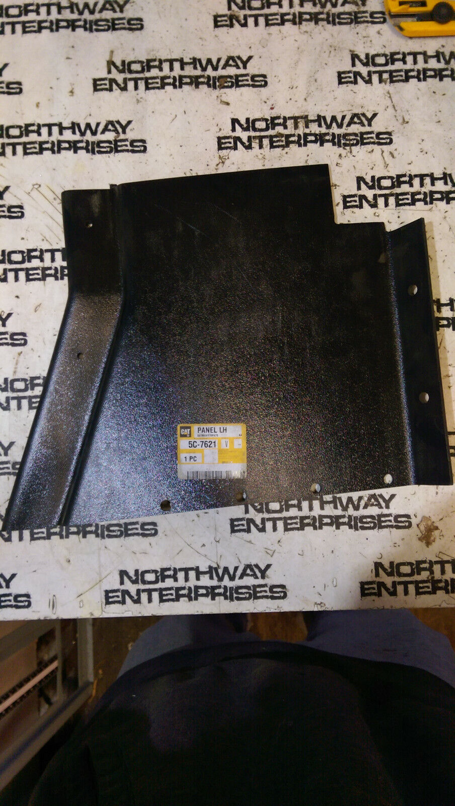 CAT 5C-7621: PANEL LH