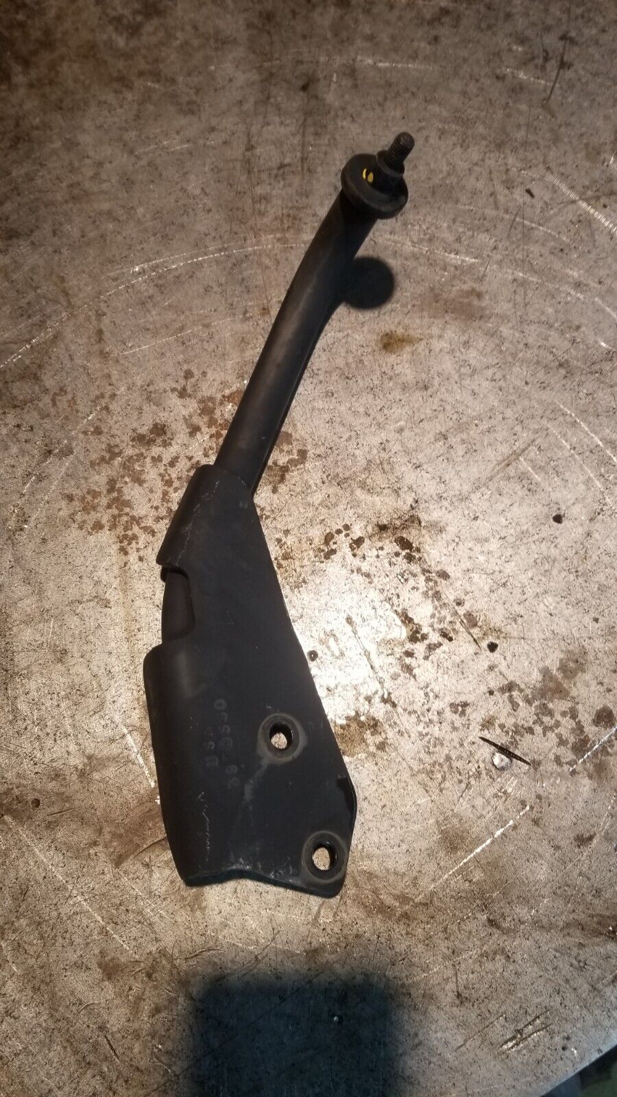 3970530 CUMMINS FAN SHROUD BRACKET