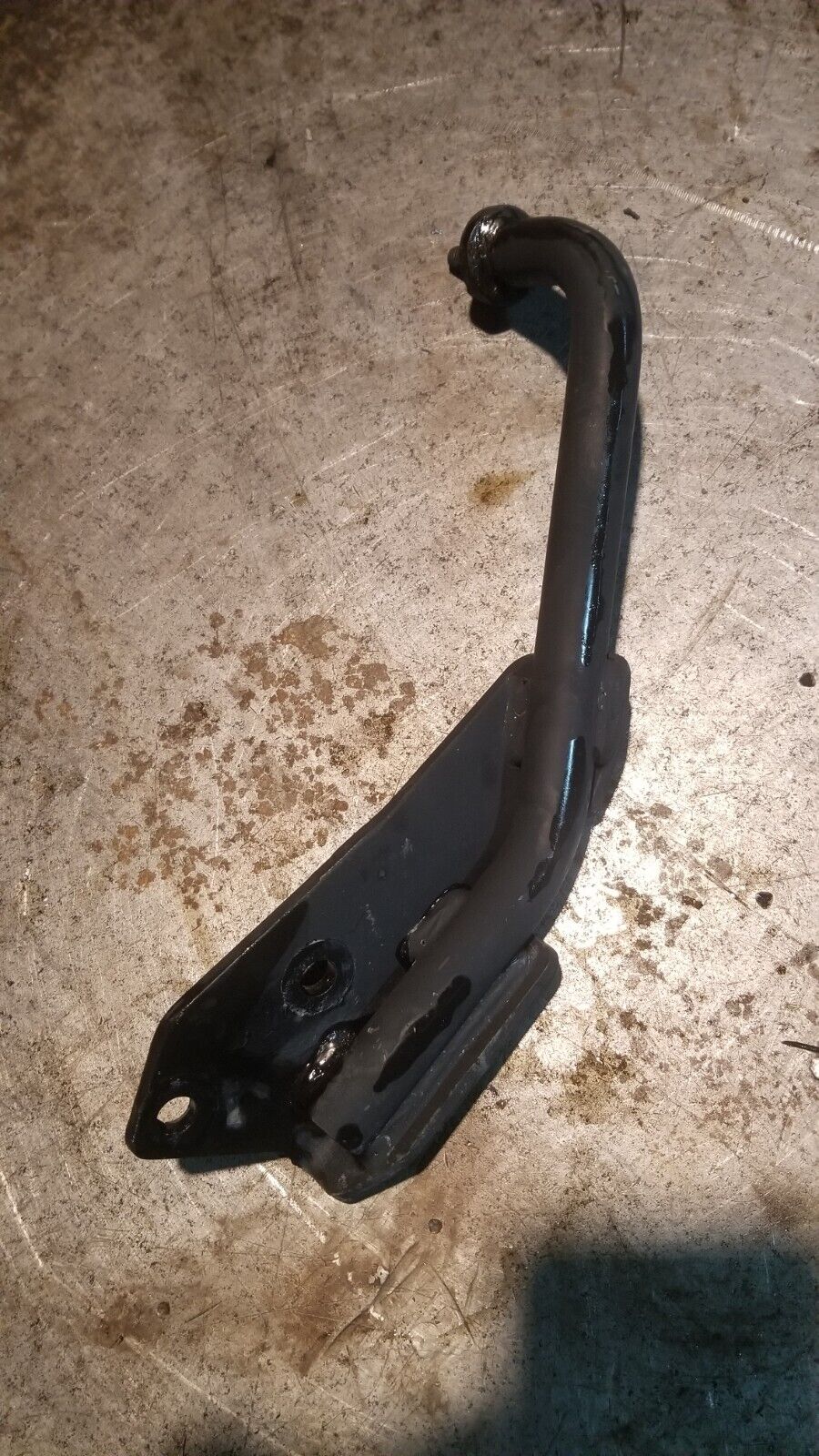 3970530 CUMMINS FAN SHROUD BRACKET