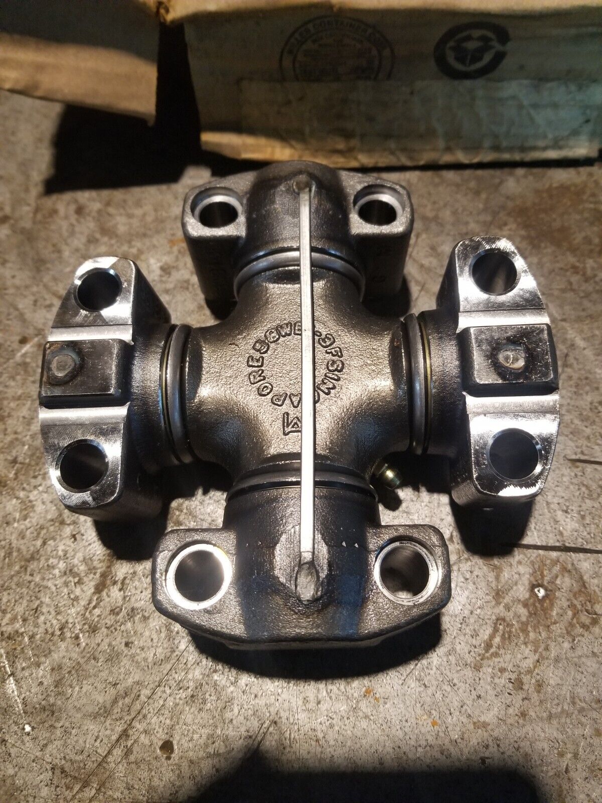 John Deere Pinion - AT74269 UNIVERSAL JOINT ref42