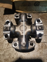 John Deere Pinion - AT74269 UNIVERSAL JOINT ref42