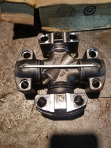 John Deere Pinion - AT74269 UNIVERSAL JOINT ref42