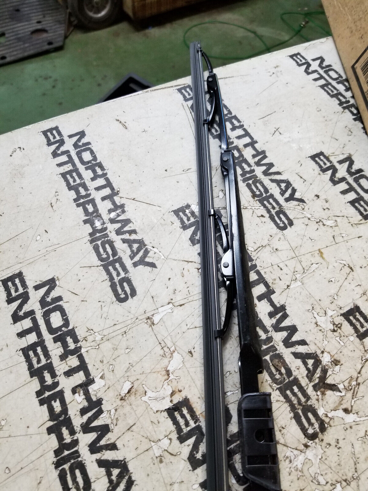 BOBCAT WIPER BLADE 7-168-954 7168954