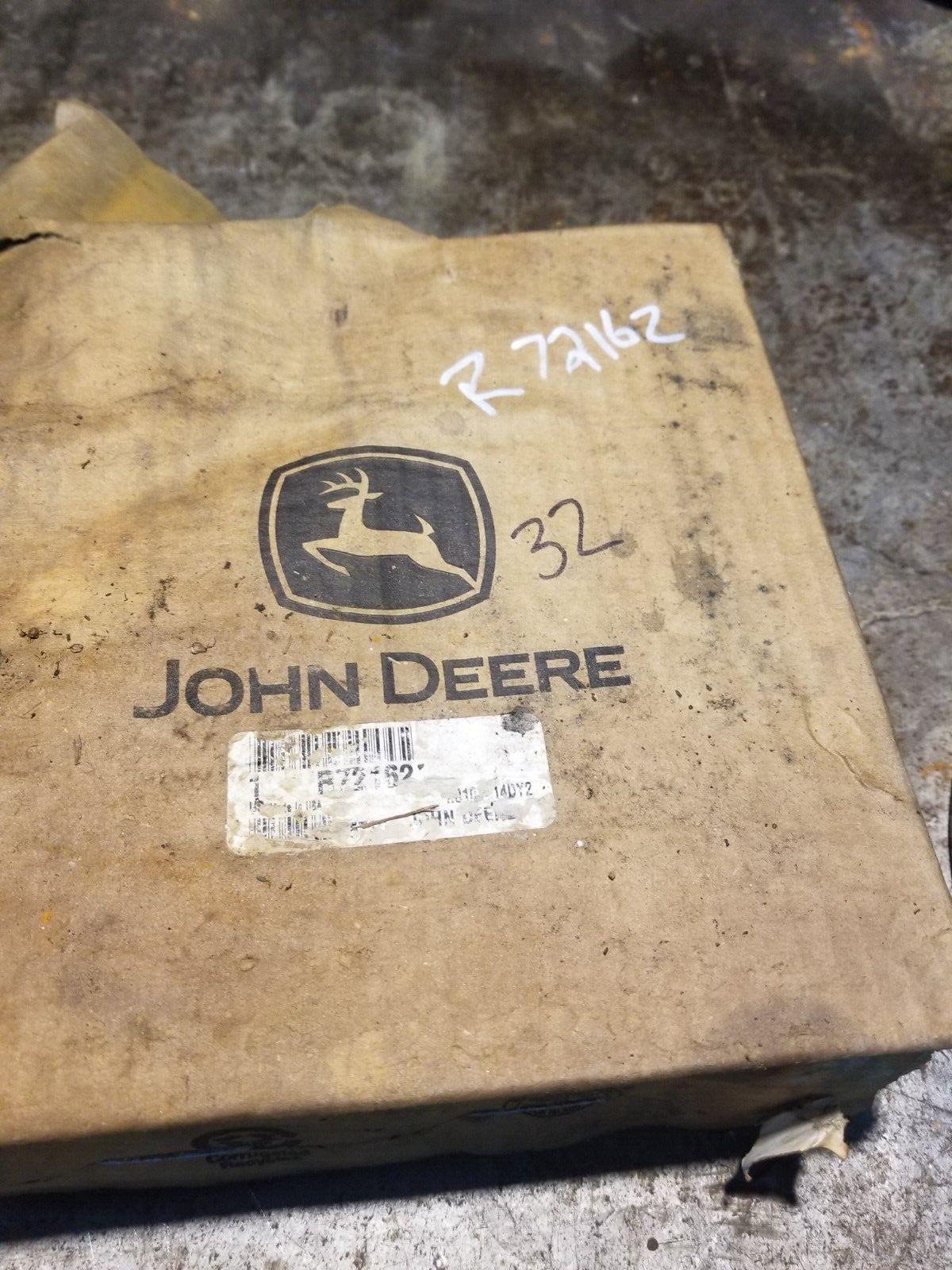 JOHN DEERE BUSHING R72162