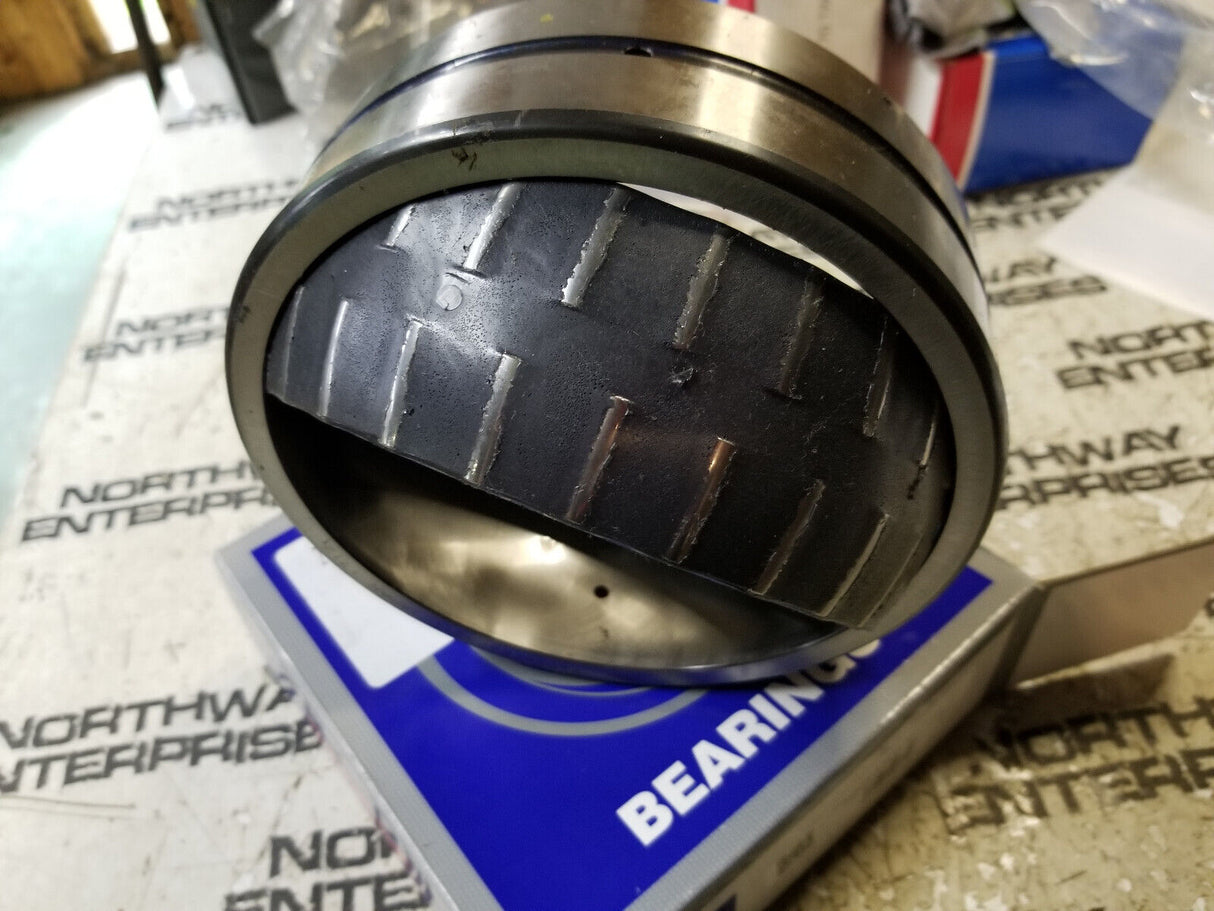 NSK 24024CE4C3 24024CE4C3L11 ROLLER BEARING