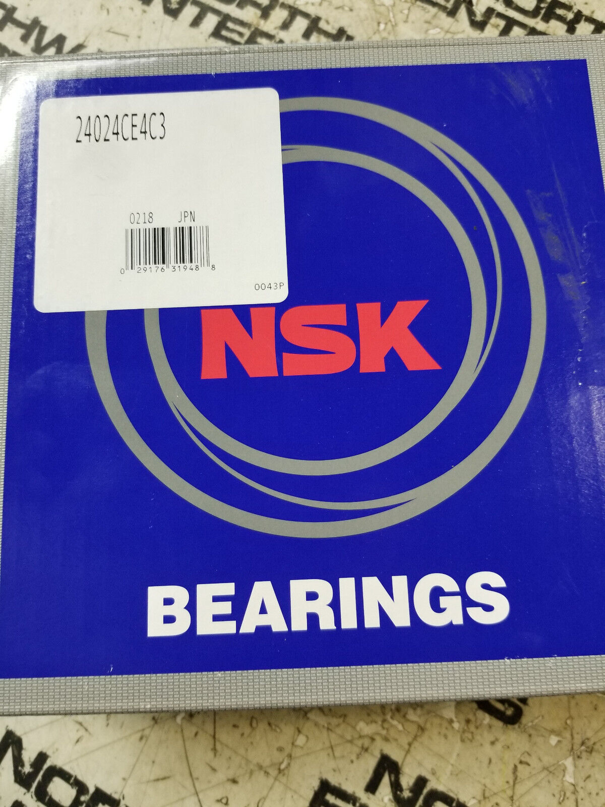 NSK 24024CE4C3 24024CE4C3L11 ROLLER BEARING