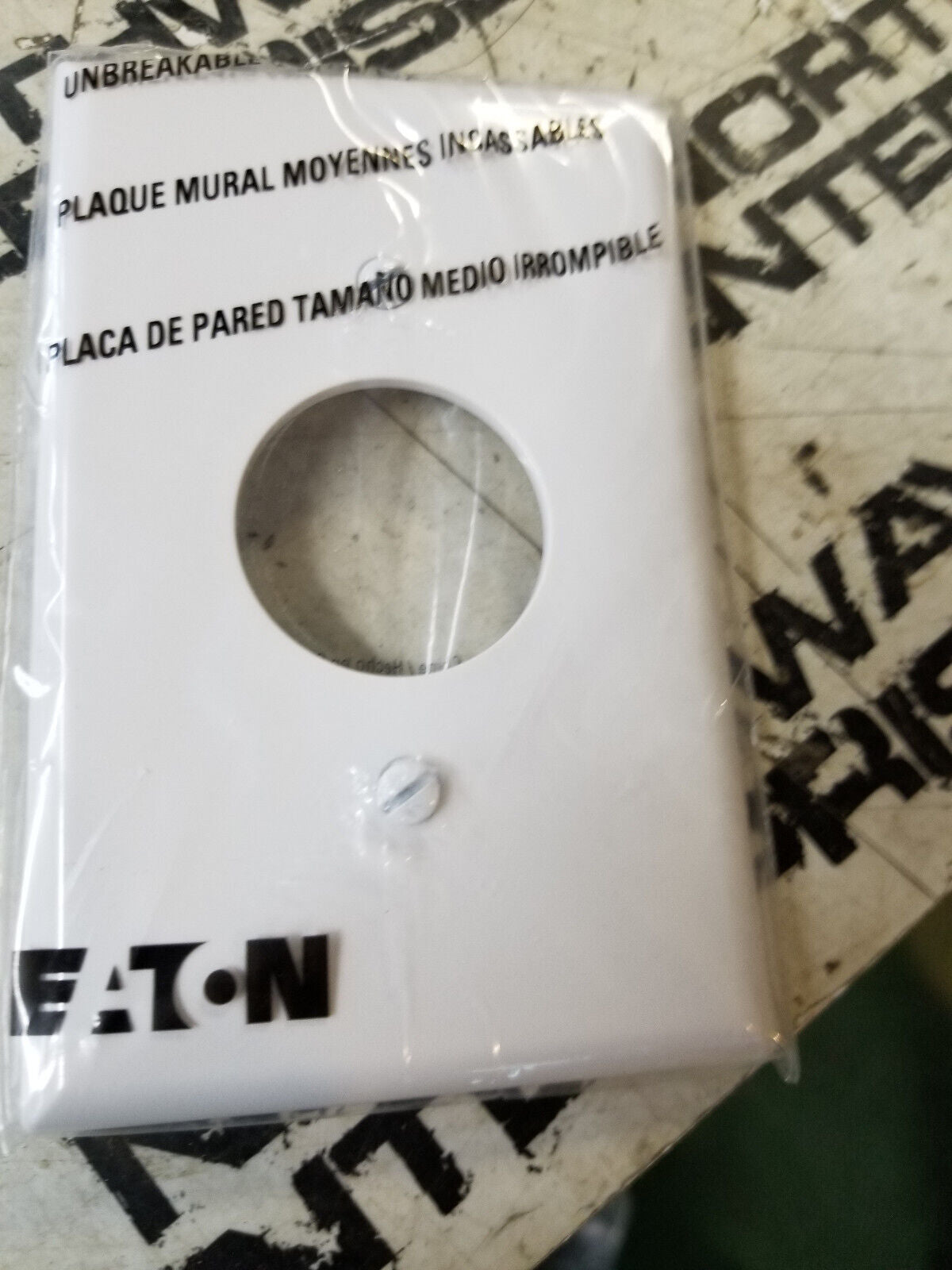 25PC - Eaton White 1.406 MidSize Receptacle Wallplate Outlet Covers PJ7W
