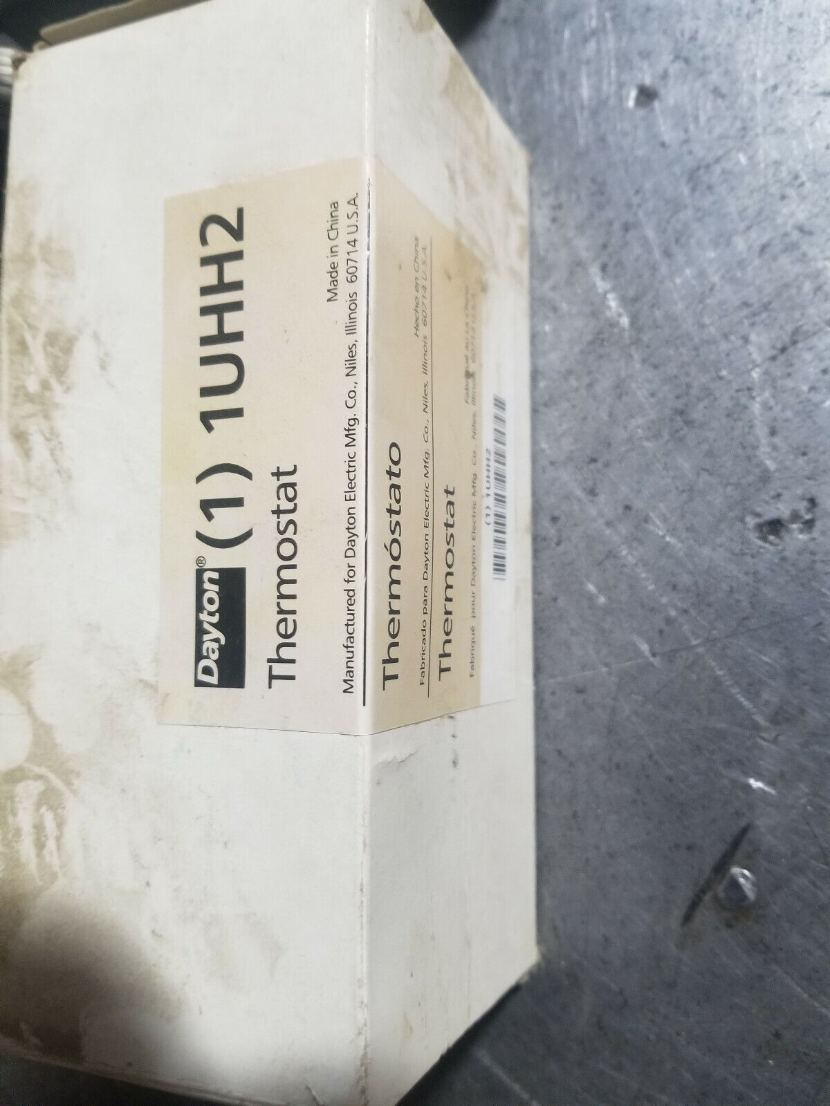 DAYTON 1UHH2 Mech Tstat,Heat or Cool,Steel,110/30F