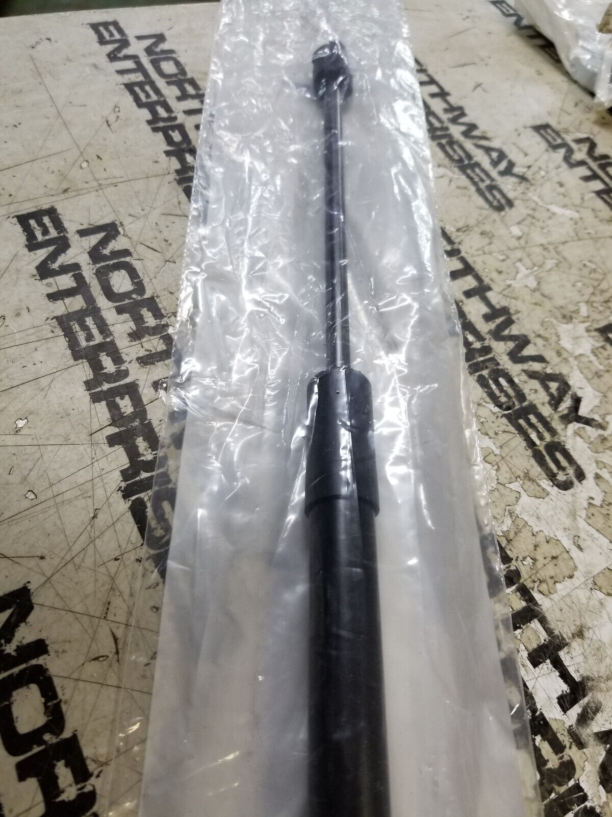 LC3Z-16C826-B FORD HOOD LIFT CYLINDER