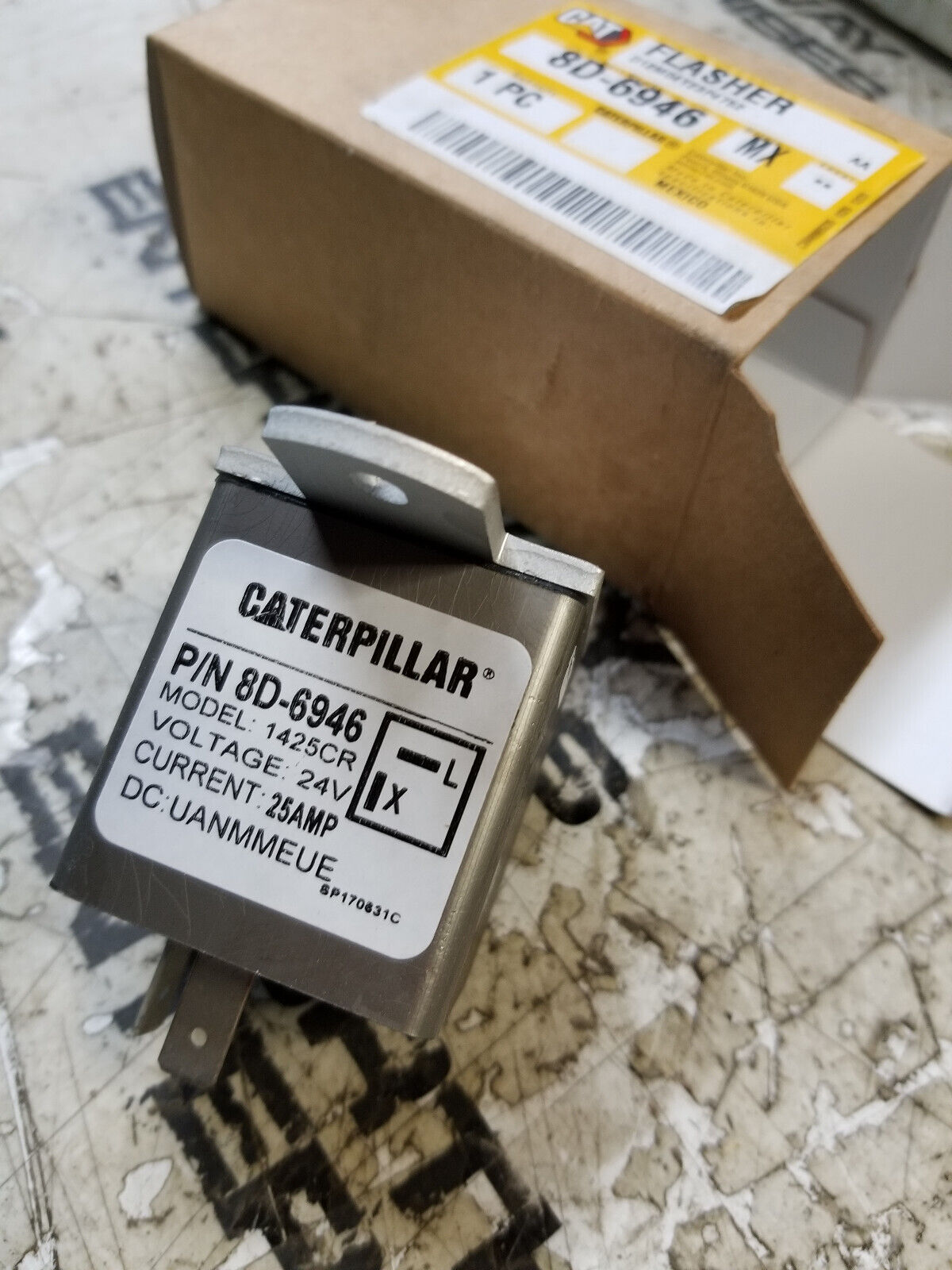 8D-6946 CAT 24V Flasher Unit for Direction Signal Lighting 8D6946