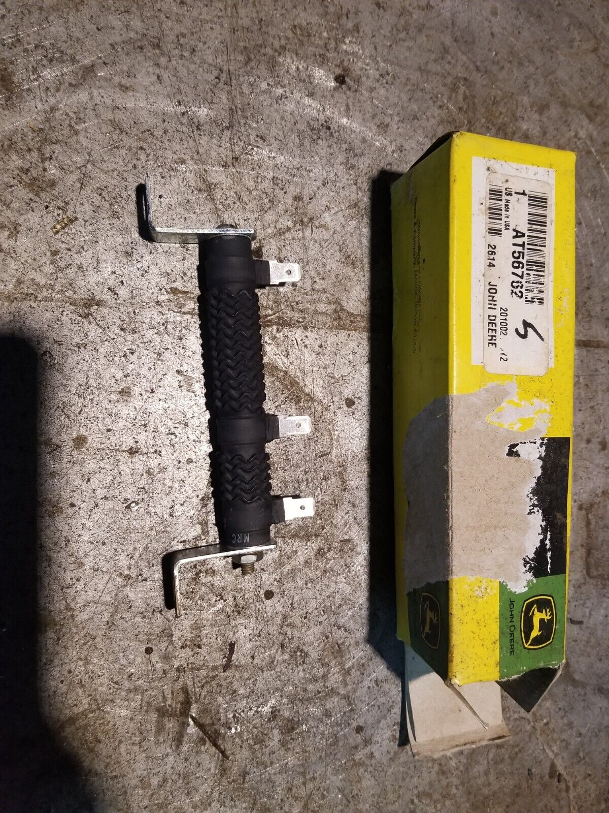 JOHN DEERE JOHN DEERE AT56762 Resistor fit 844, 690C, 670A, 992