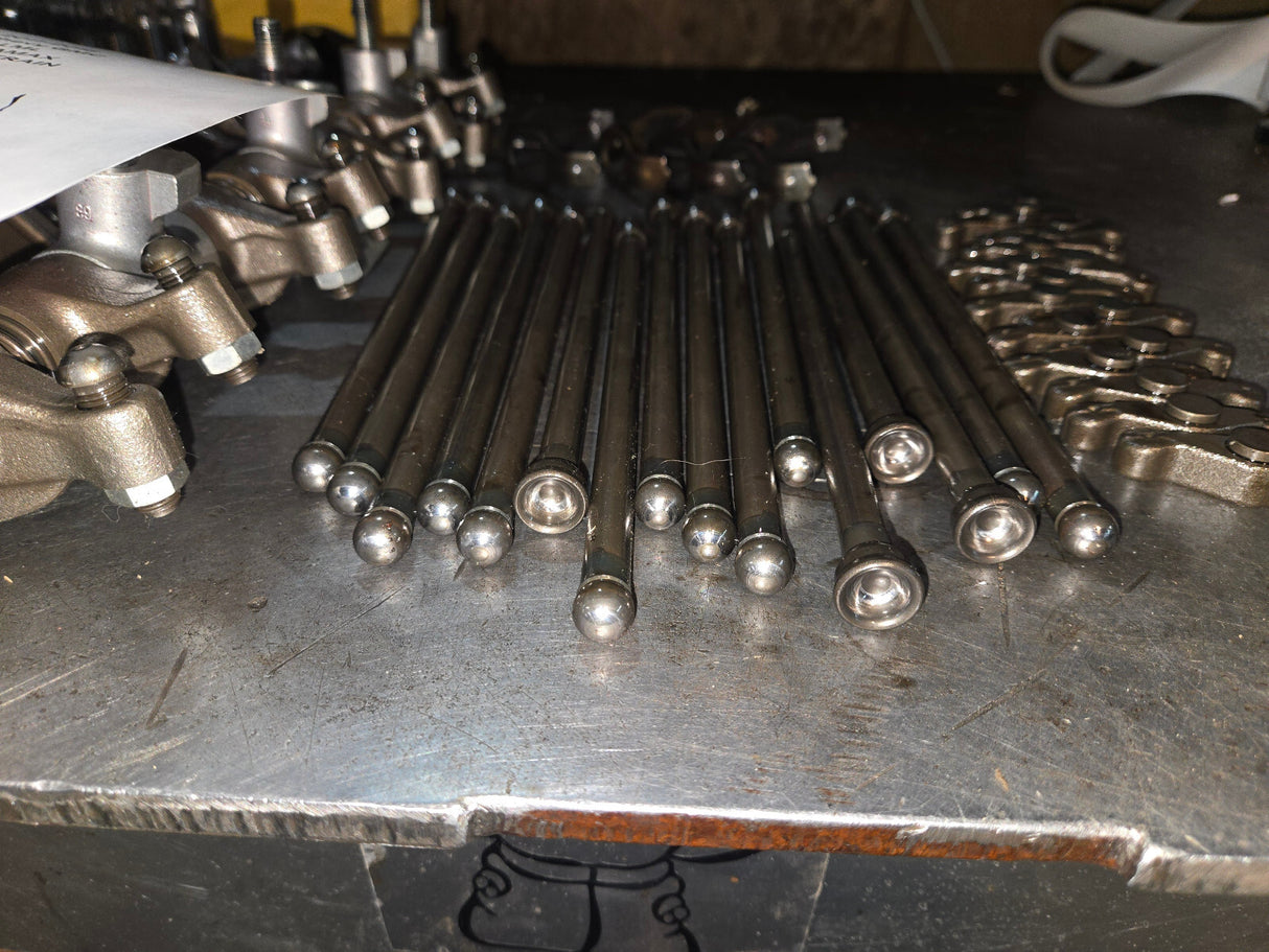2011-2015 Chevy GMC 6.6 LML DURAMAX VALVETRAIN ROCKER ARMS LIFTERS REF421