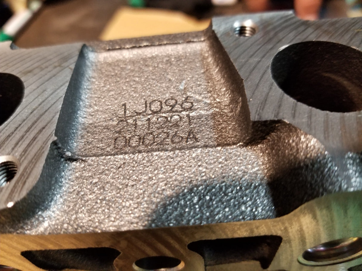 1J096-03040 GENUINE KUBOTA CYLINDER HEAD D1105 B2400 B2410