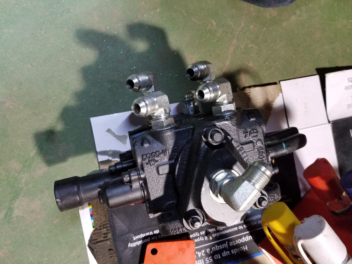 M1827 KUBOTA  JOYSTICK CONTROL VALVE KIT