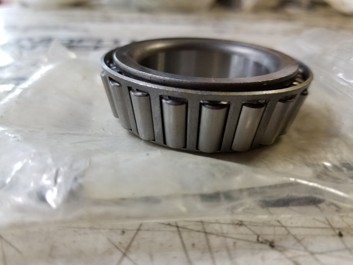 LOT OF 2 BEARINGS LM67048-1 LM29749-1
