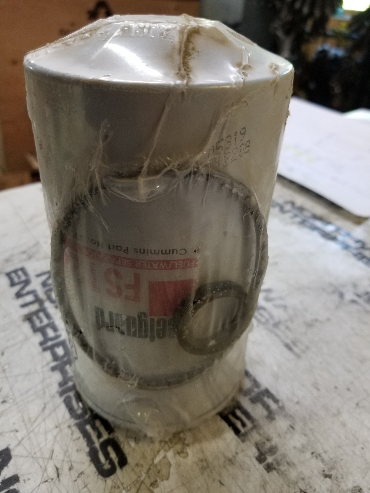 FS1242 FLEETGUARD FUEL FILTER