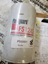 FS1242 FLEETGUARD FUEL FILTER
