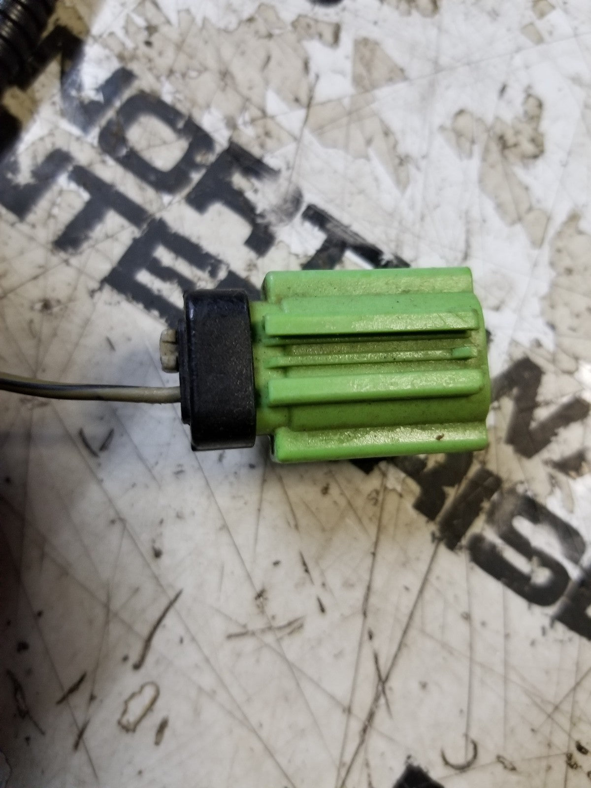 5.9L 1999-02 CUMMINS 24V VP44 ENGINE HARNESS PIGTAIL 2 SOCKET 1 WIRE