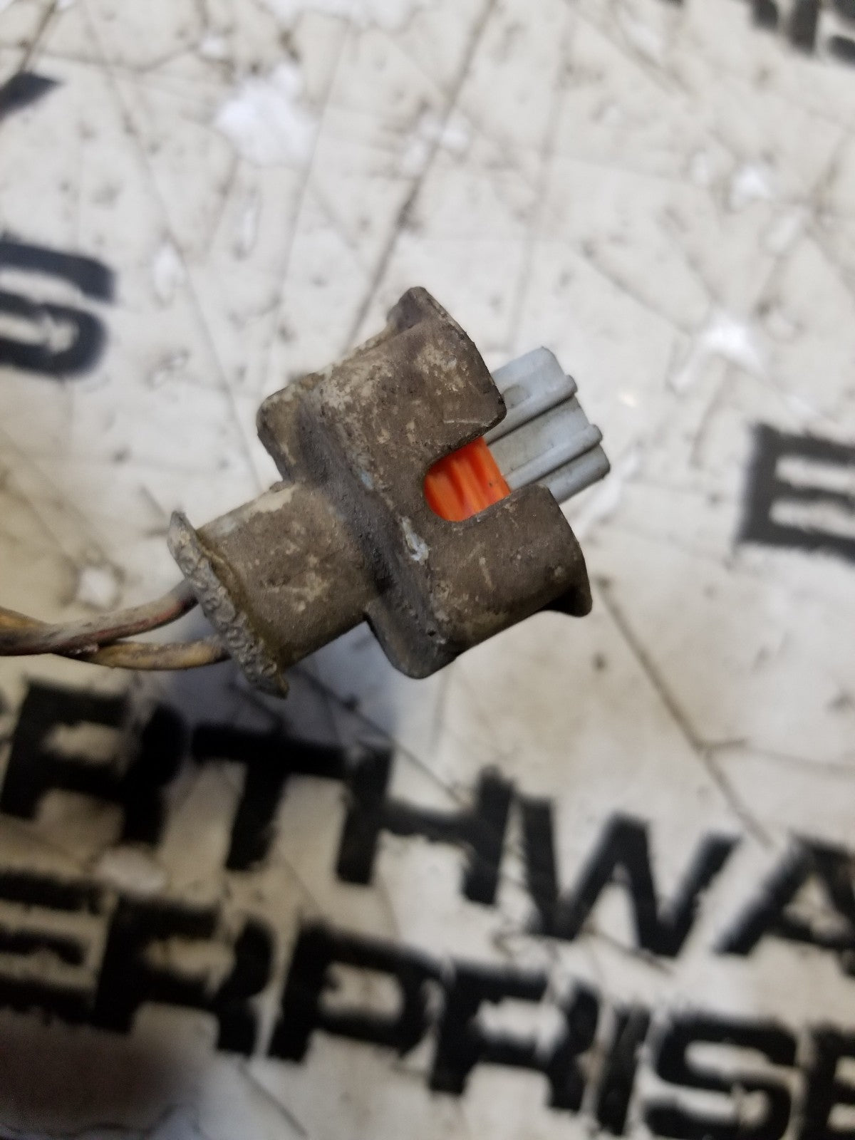 2 WIRE 6.0L POWERSTROKE ENGINE HARNESS PIGTAIL CONNECTOR grey