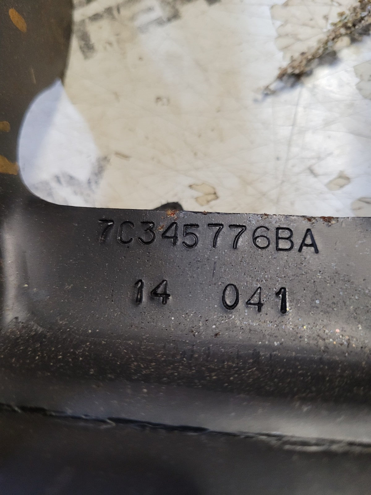 7C3Z-5776-B FORD SHACKLE 7C3Z5776B