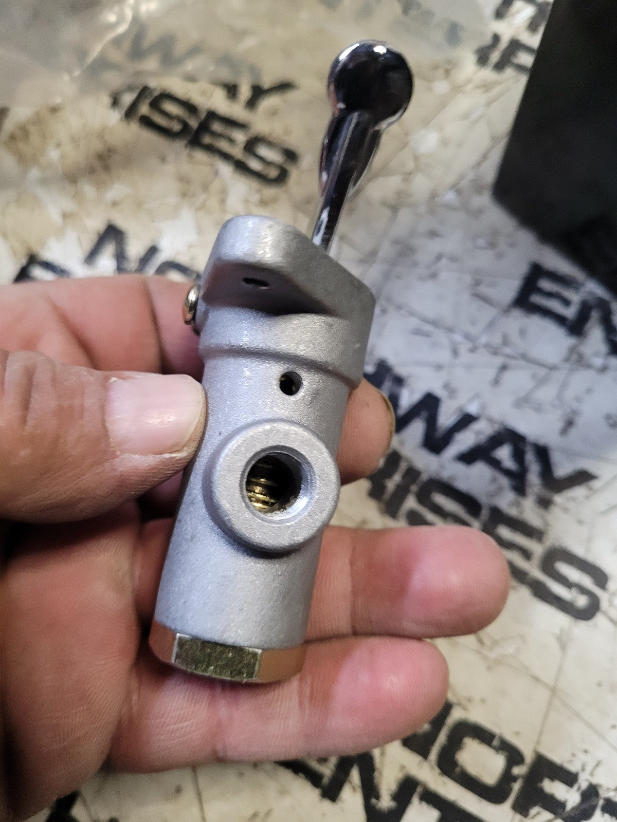 TBF229635 FS229635N TW-1 BRAKE CONTROL VALVE