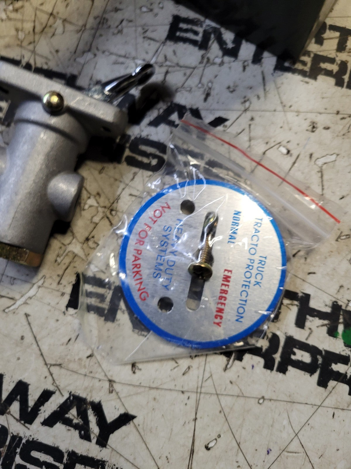 TBF229635 FS229635N TW-1 BRAKE CONTROL VALVE