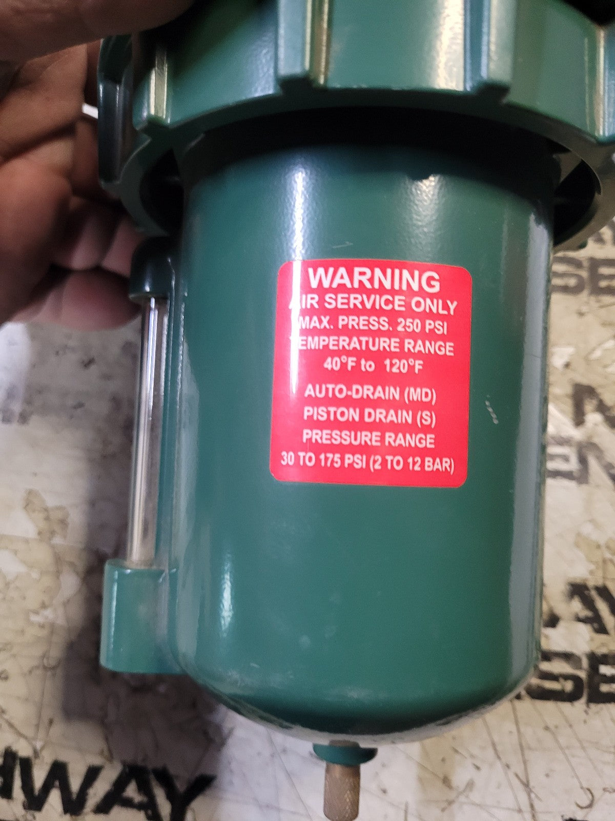 LINCOLN 600212 LUBRICATOR NEW 3/4IN, 250 PSI, 150 DEGF MAX TEMP