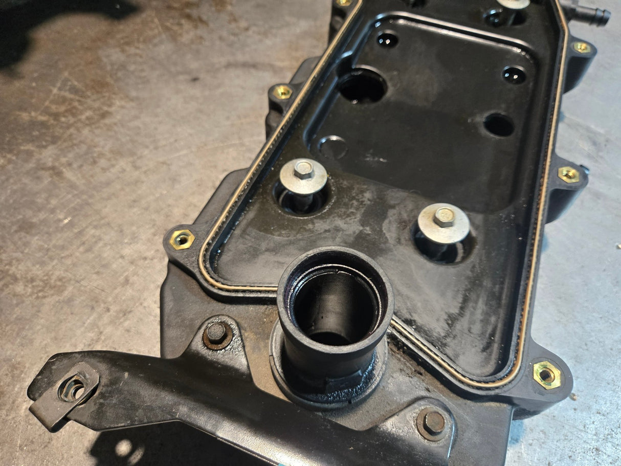6.7L CUMMINS ETL VALVE COVER 5526845 5311734 68623638AA