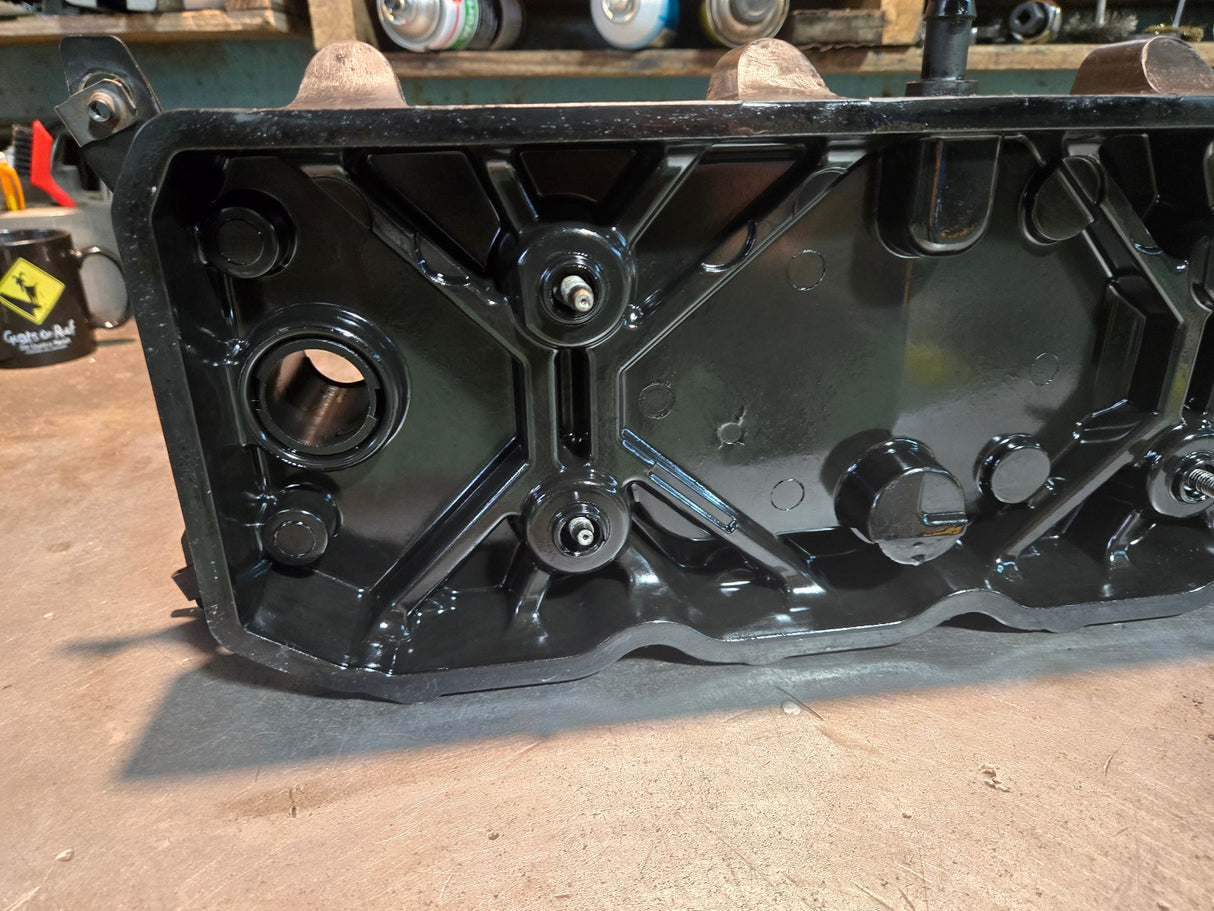 6.7L CUMMINS ETL VALVE COVER 5526845 5311734 68623638AA