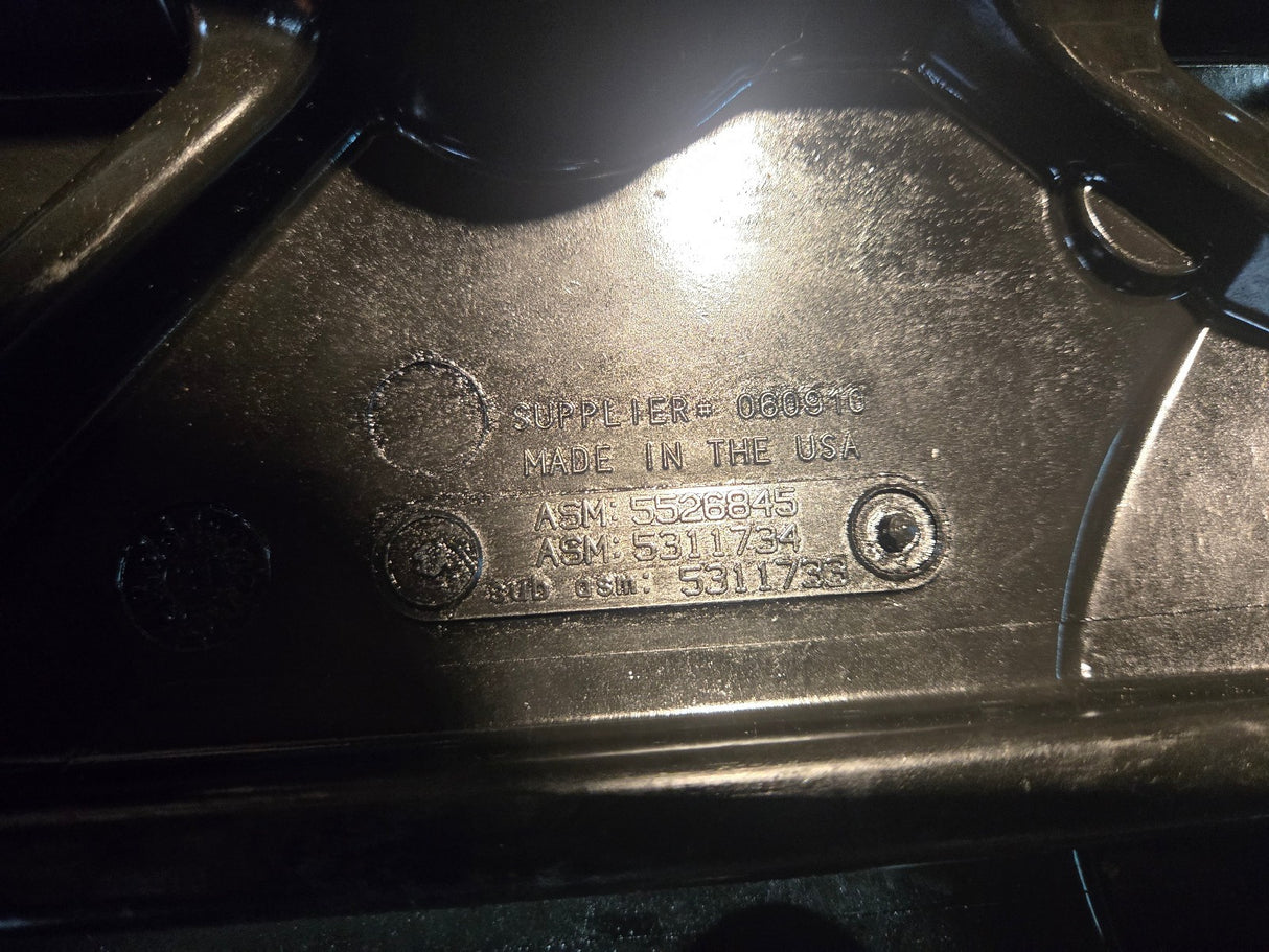 6.7L CUMMINS ETL VALVE COVER 5526845 5311734 68623638AA
