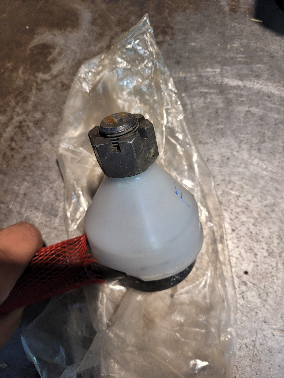 Spicer - 818471 - Steering Tie Rod End Assembly 486807C91