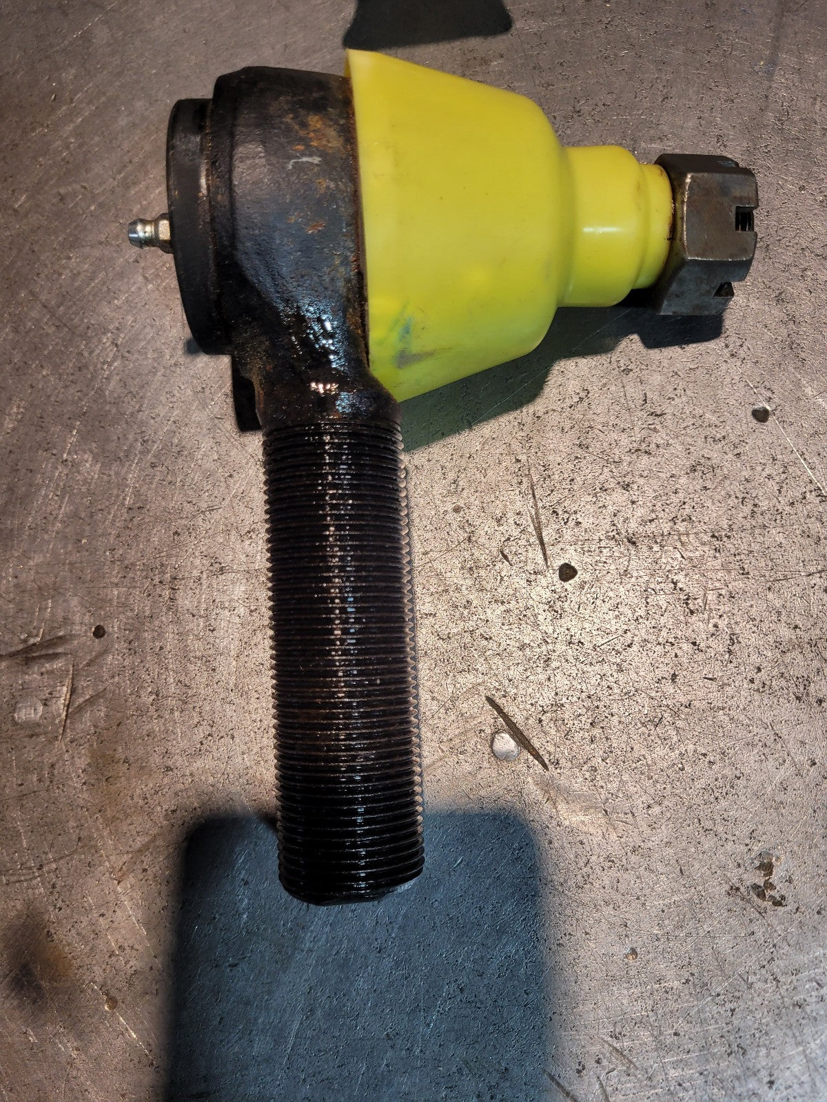 L24SV8202D16 TIE ROD END